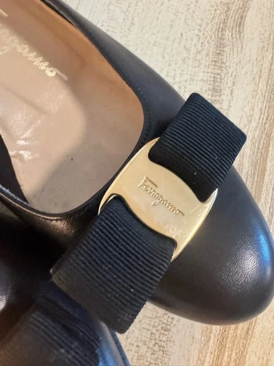 Salvatore Ferragamo Black Leather Vara Bow Pumps with Gold Accent - Picture 7 of 8